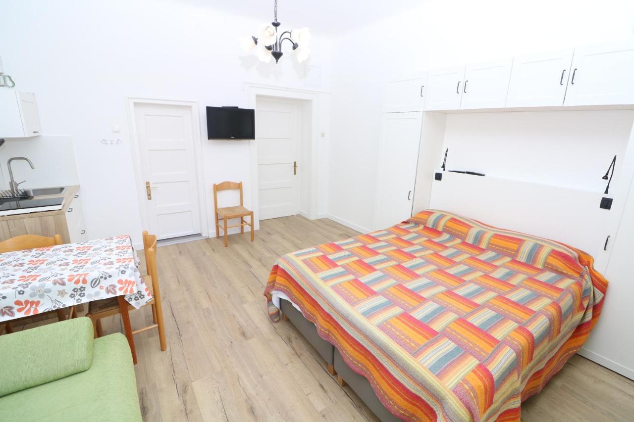 Studio Apartments Cavrak With Terrace Baska  Exterior photo