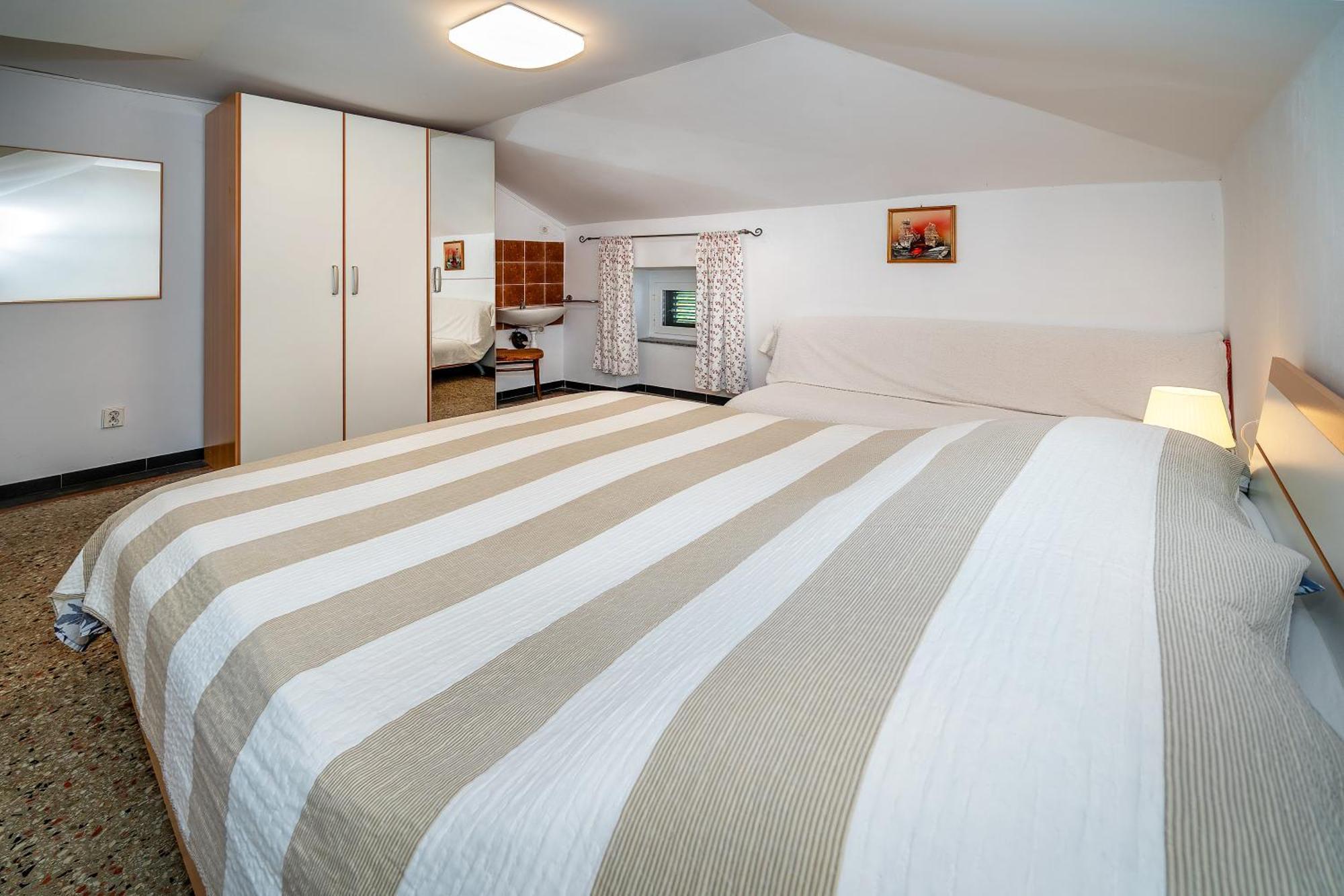 Studio Apartments Cavrak With Terrace Baska  Exterior photo